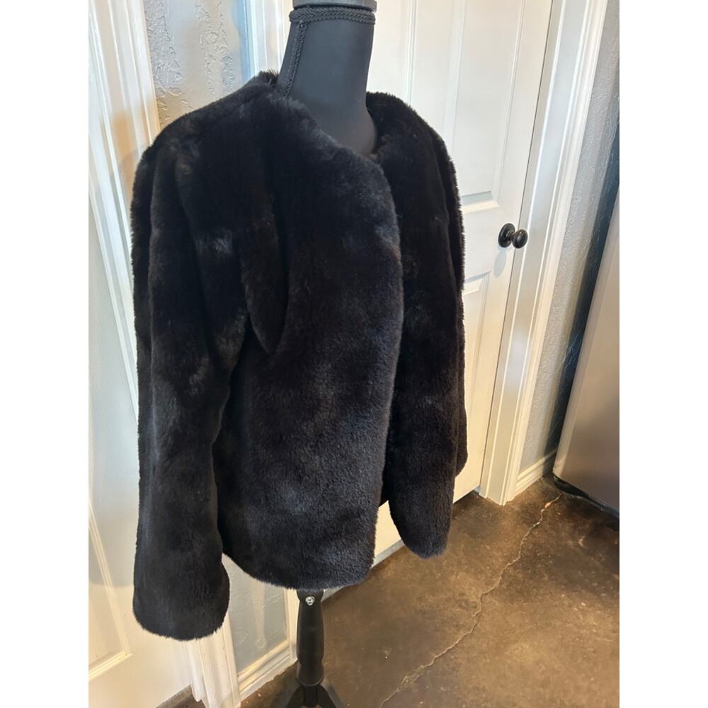 Forever 21 Black Cozy Faux Fur Coat Size S Y2K Style - Picture 3 of 8